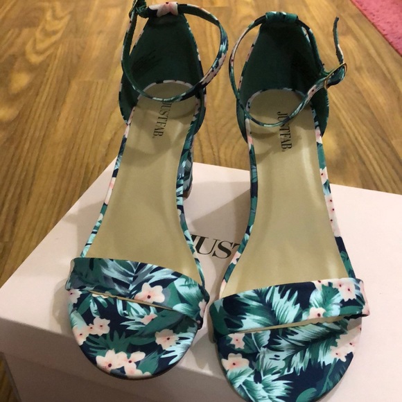 Sandals - Picture 2 of 2